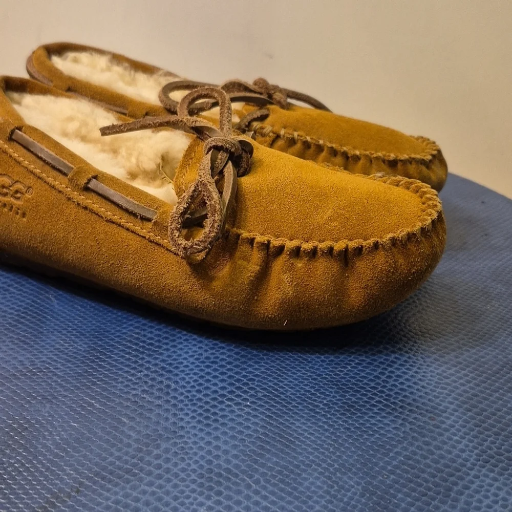 UGG: 